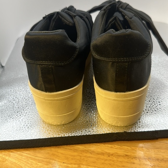 Seven dials black shoes. Size 8 1/2. I adorable flat shoes with a black bow. - Picture 3 of 8